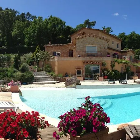 Un Petit Paradis En Provence *