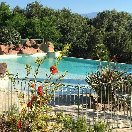 Πανσιόν Un Petit Paradis En Provence